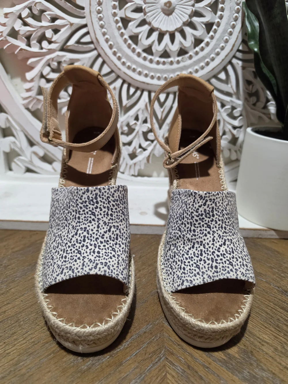 TOMS Alpargata Espadrille Wedge Sandals Women's 10 | Tan & Animal Print